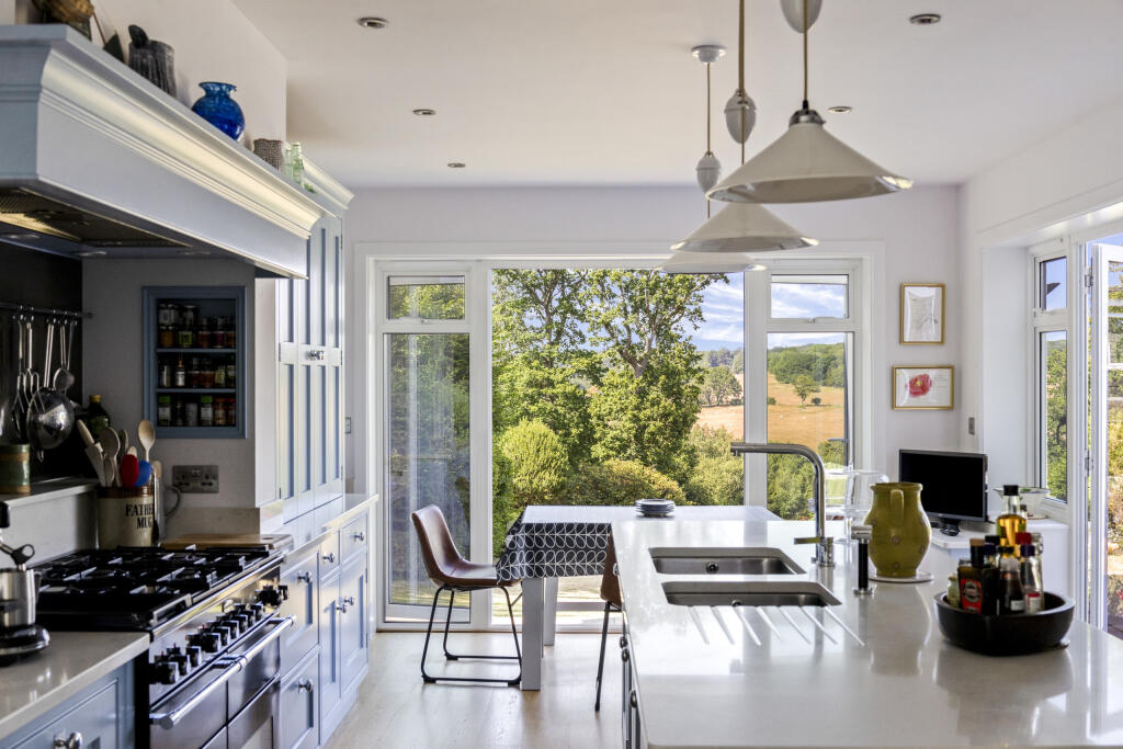 House in Rother, Etchingham - View 5