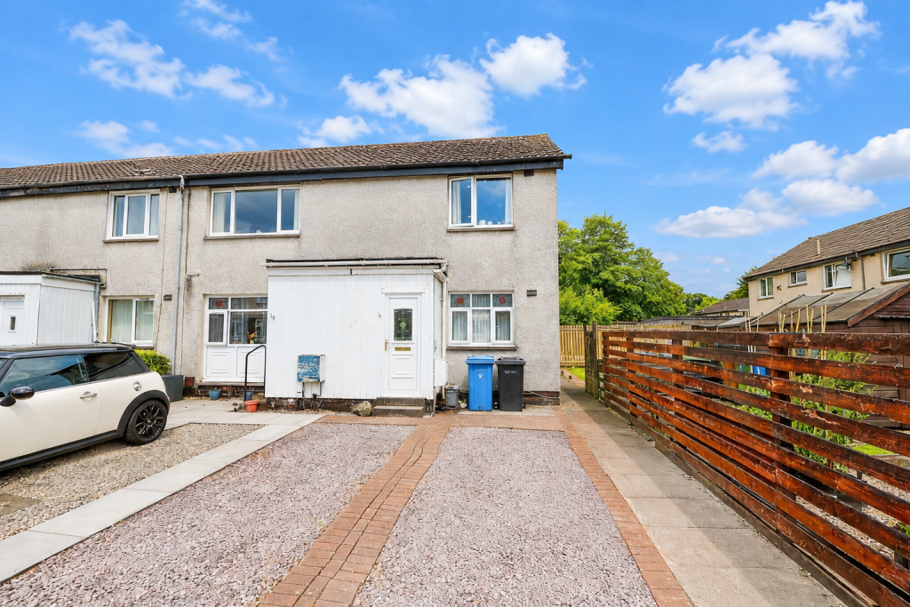 Main image of property: 14, The Cleaves, Tullibody, FK10 2XD
