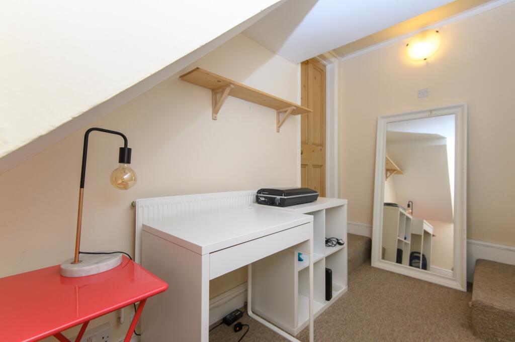 Apartment in Bristol - View 4