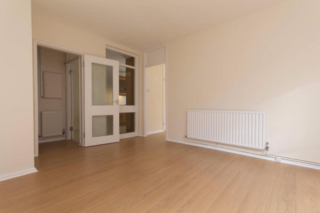 Apartment in Ilford - View 5