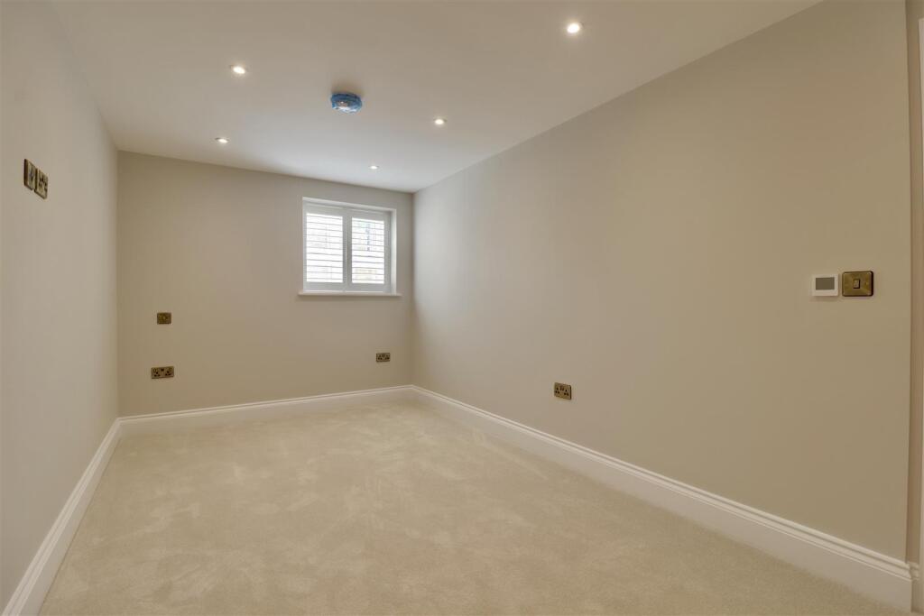 Apartment in Portsmouth - More