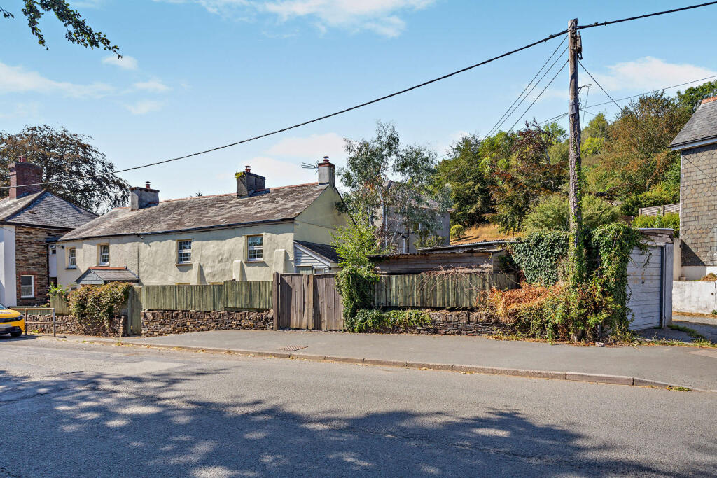 House in Plymouth - View 2
