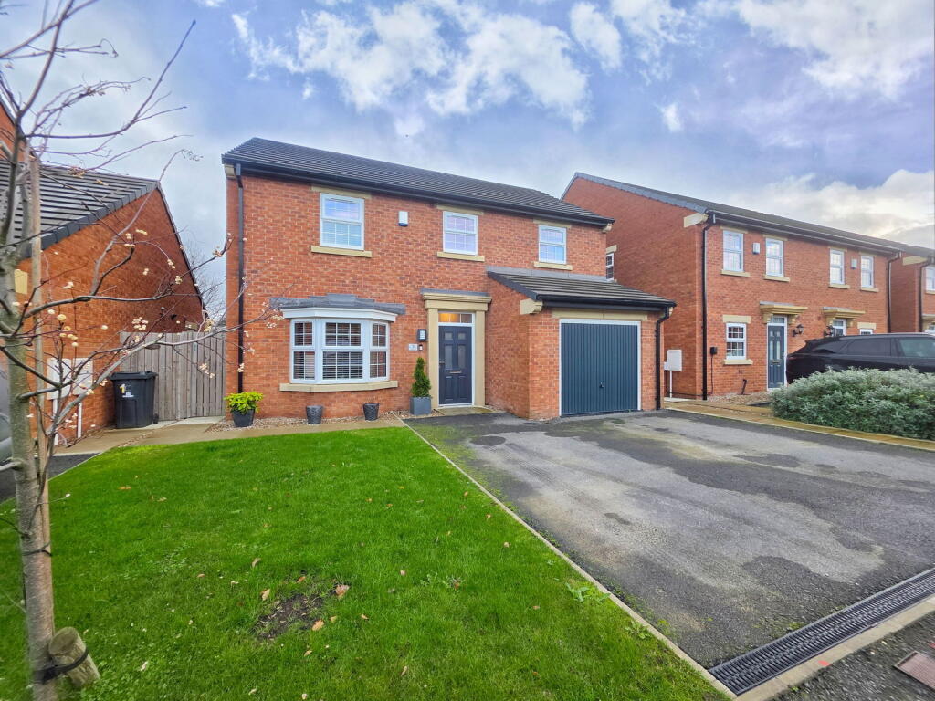 4-bed detached on Trinity Close, Barnsley, S70 4FJ, £350,000