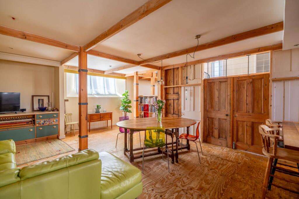 House in St Florence, St. Florence - View 3