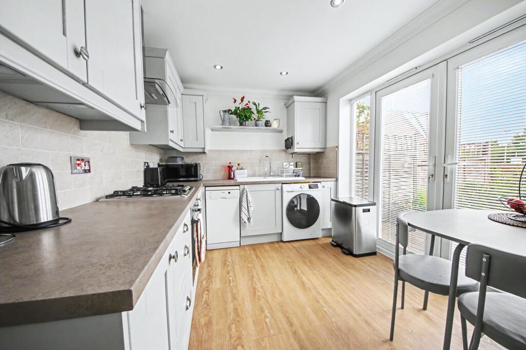 House in Southampton - More