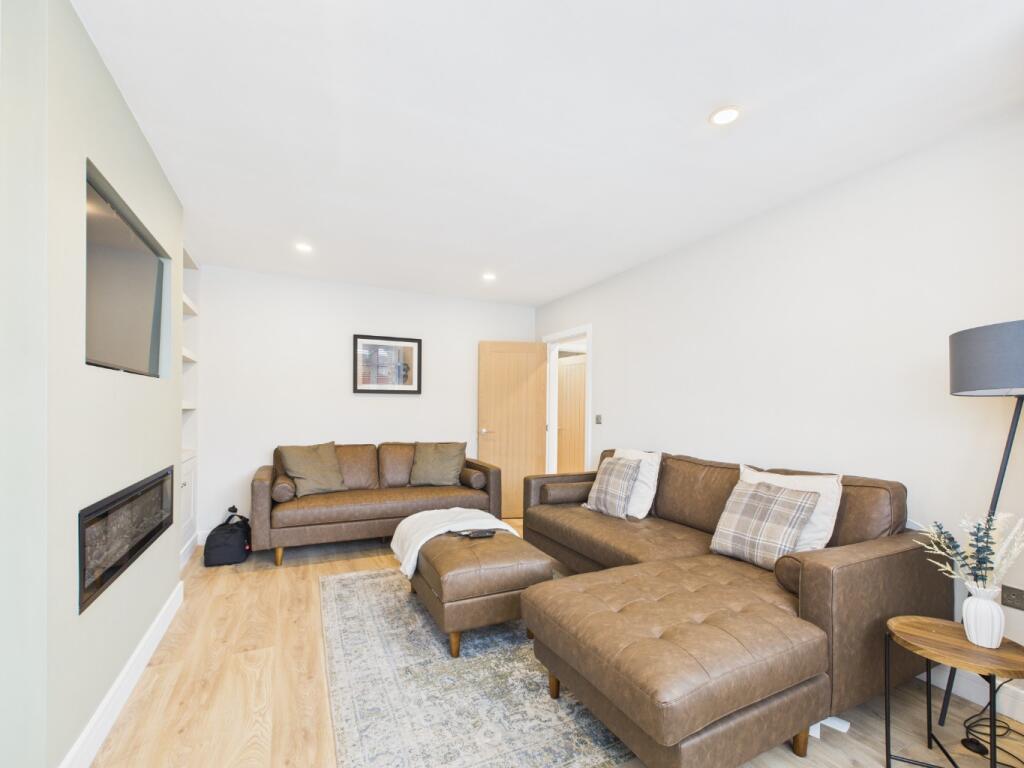 Eastfield Close, Beverley, HU17 9PW photo 2
