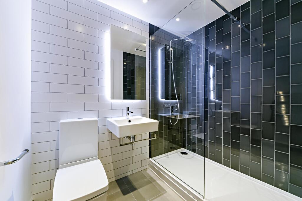Apartment in London, Royal Wharf, Silvertown - More