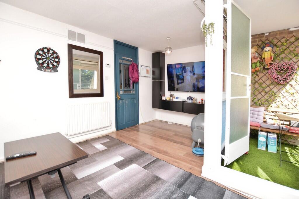 Apartment in Guildford - View 2