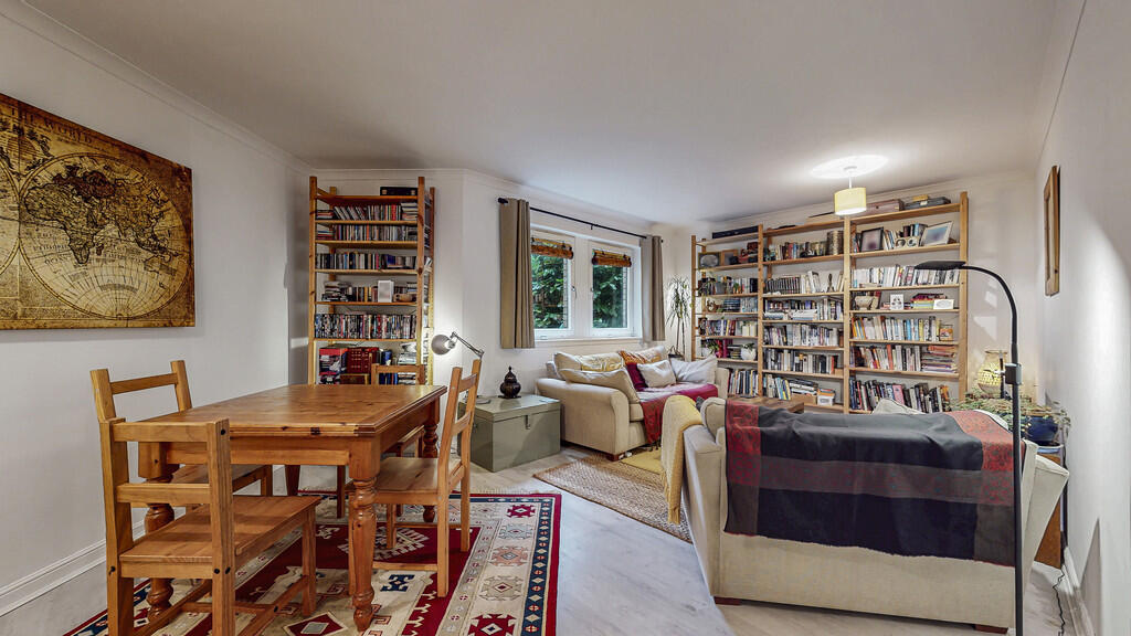 Kelvindale Gardens, Kelvindale - View 3