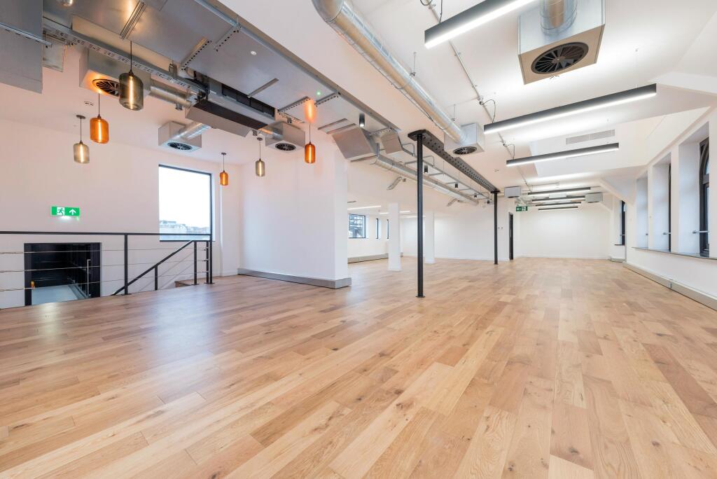 hall 9.jpg