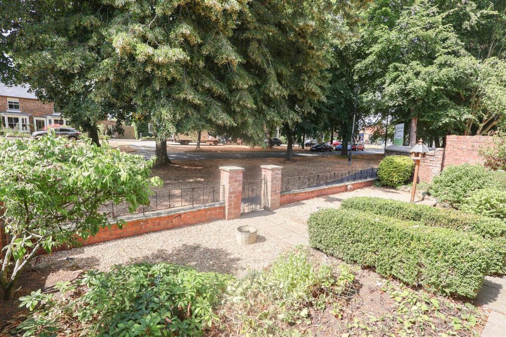 House in York - View 4