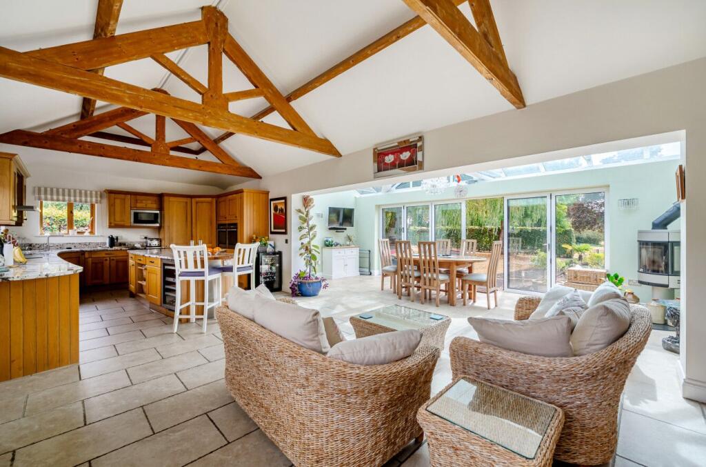 House in Woodlands, Horton Heath, Horton - View 3