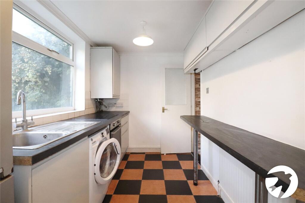 Apartment in Dartford - View 3