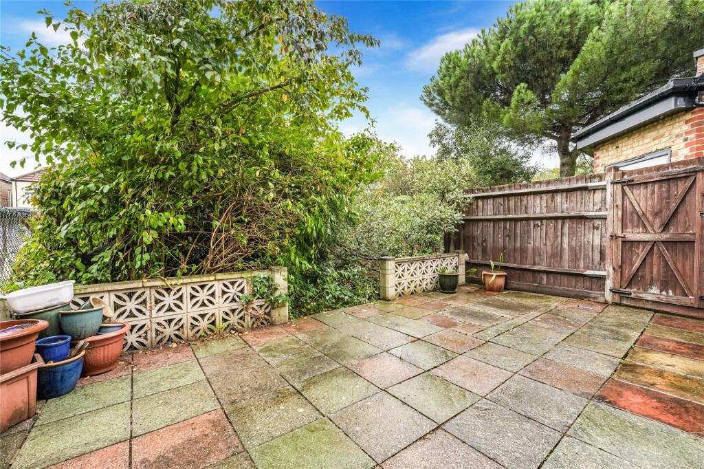 Fulbourne Road, Walthamstow, London, E17 photo 4