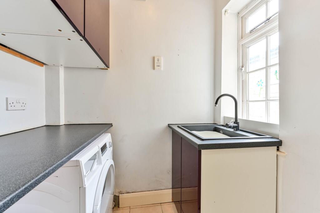 Apartment in Kingston upon Thames, Surbiton - More