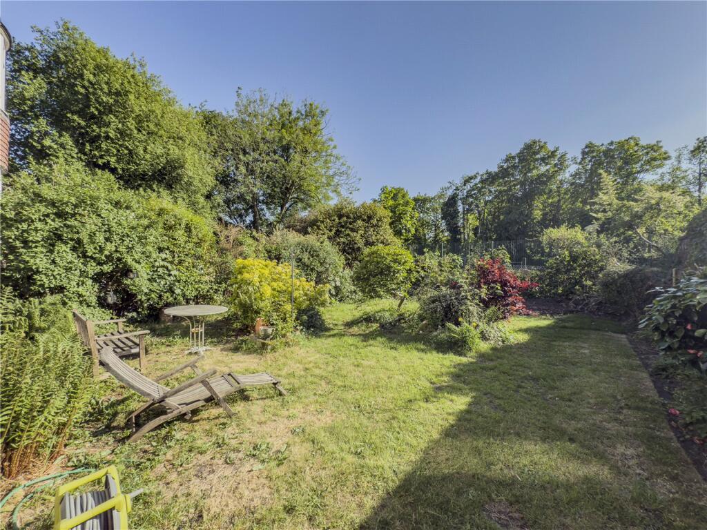 Central Road, West Didsbury, M20 photo 2