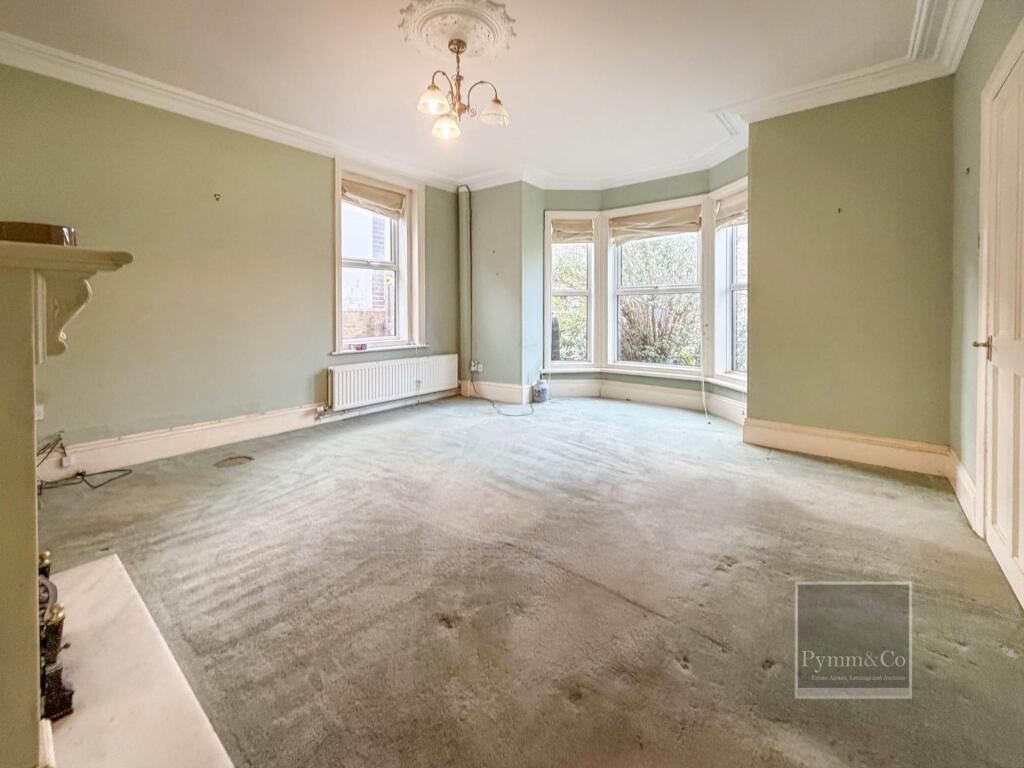 Expansive Chain Free Victorian Home Over Three Floors in The Heart Of Sheringham photo 4