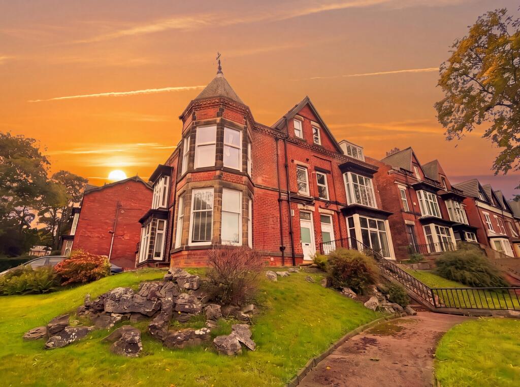 Main image of property: Oakwood Avenue, Roundhay, Leeds, LS8