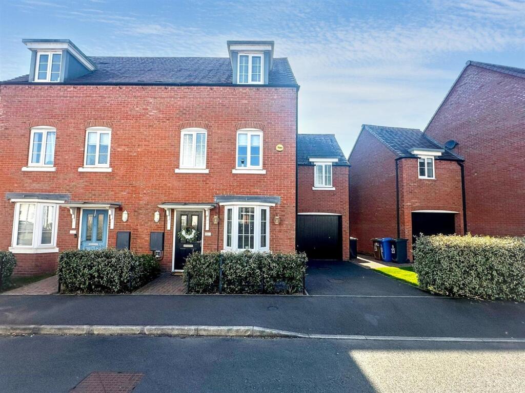 4-bed semi-detached on Renaissance Way, Barlaston, Staffordshire, ST12 9FG, £350,000