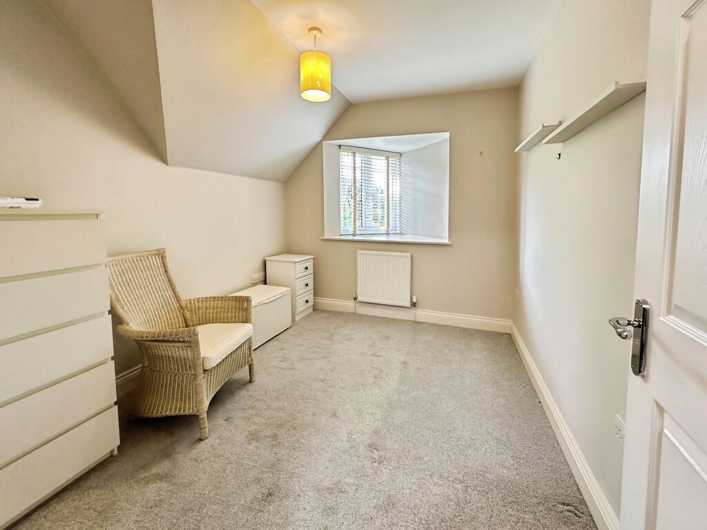 Apartment in Horsham, North Horsham - View 5