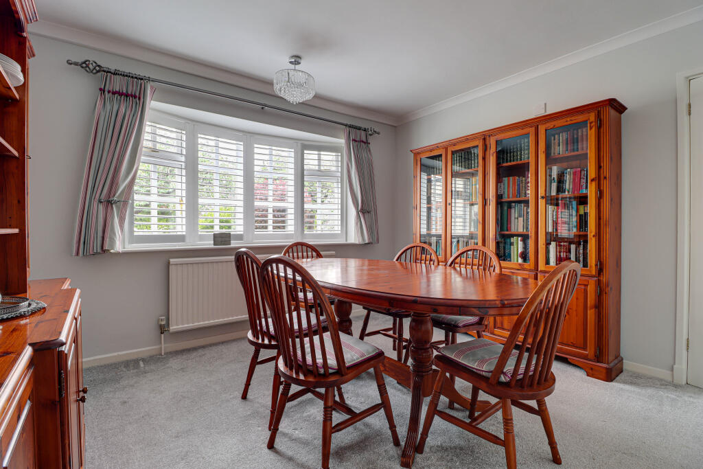 Leycroft Way, Harpenden, AL5 - More