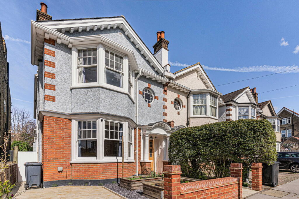 Main image of property: Woodstock Road, Croydon, CR0