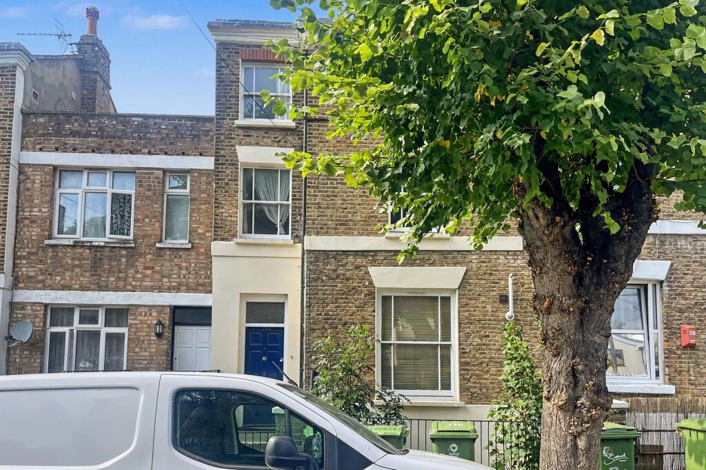 Main image of property: 29B Rye Hill Park, Nunhead, London SE15 3JN