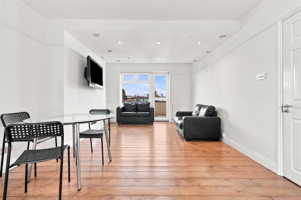 Apartment in London - View 4