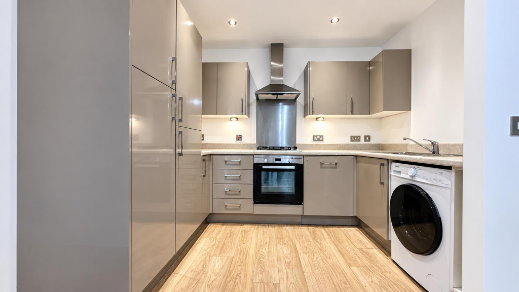Apartment in London - View 4