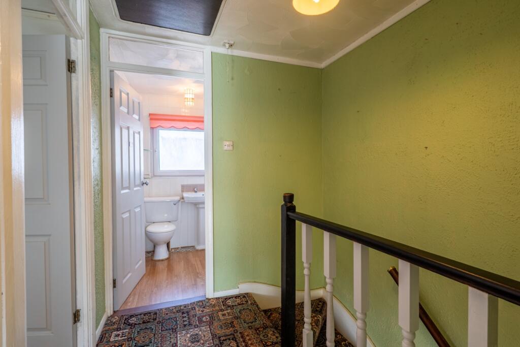 House in Gravesham, Gravesend - More