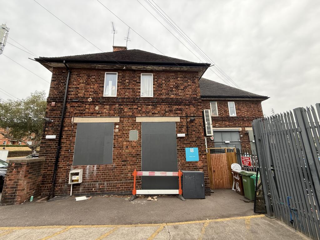 240 Arnold Road , Nottingham, Nottinghamshire NG5 5HB