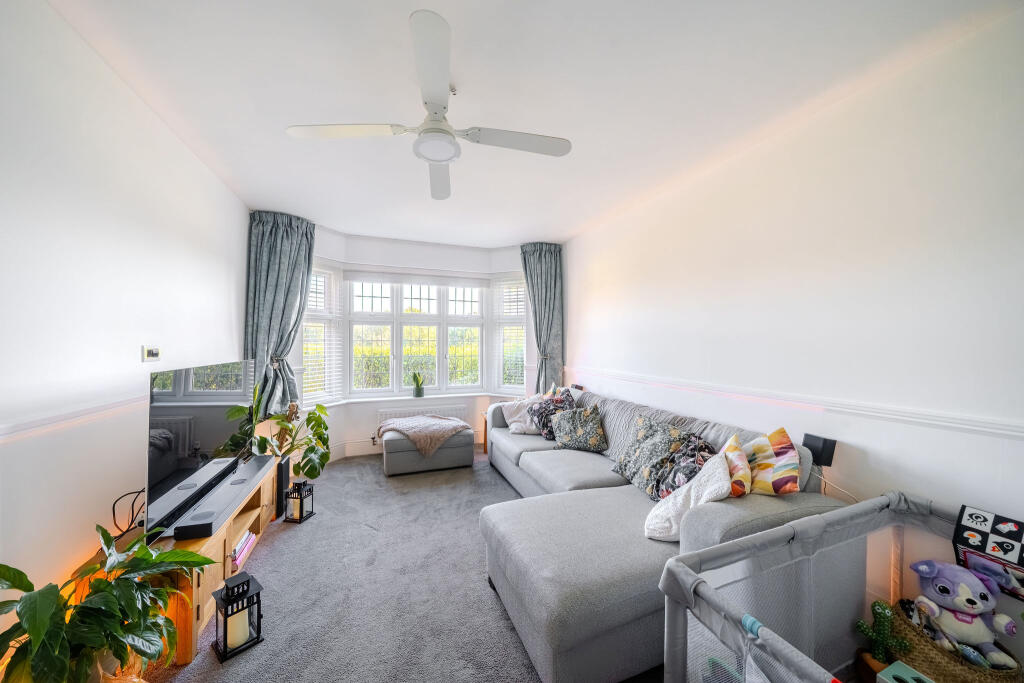 House in Forest of Dean, Lydney - More