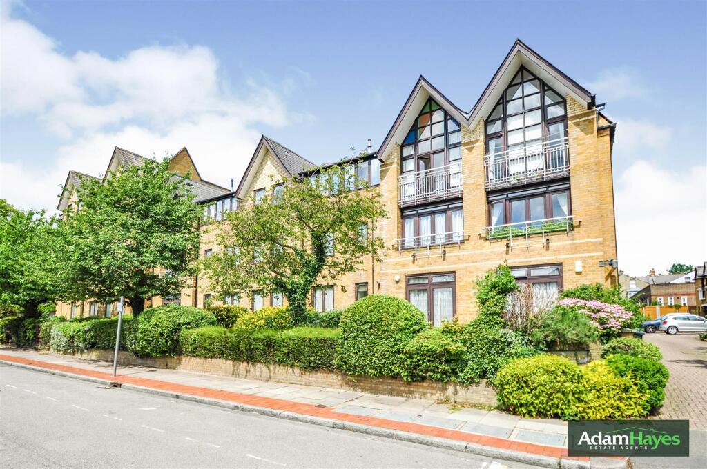 Main image of property: Sandringham Gardens, North Finchley,N12