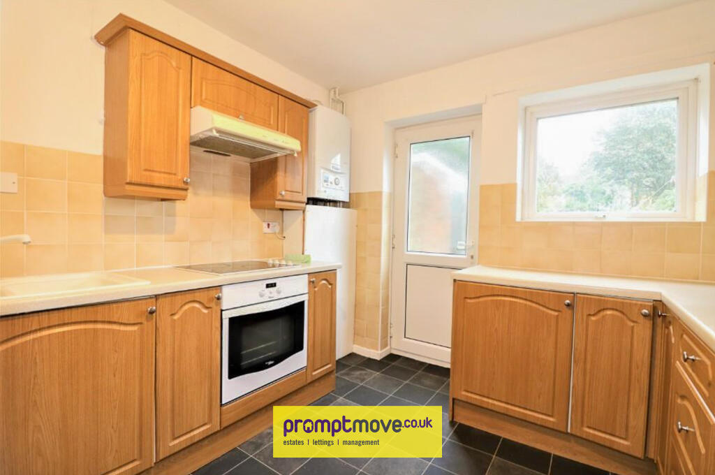 House in Luton - View 4