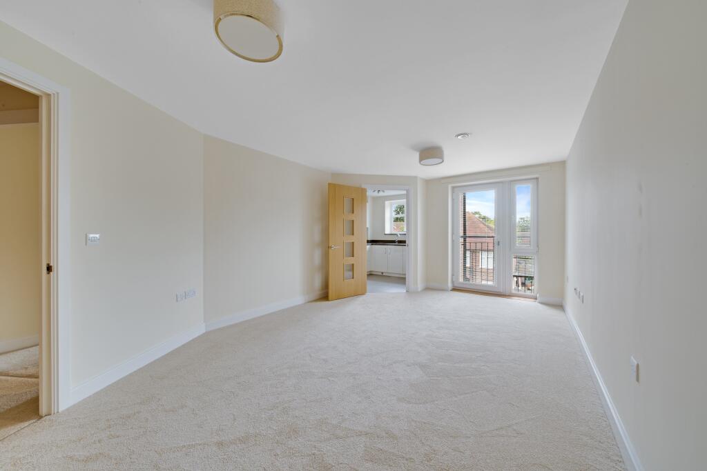 Apartment in Tonbridge - View 2
