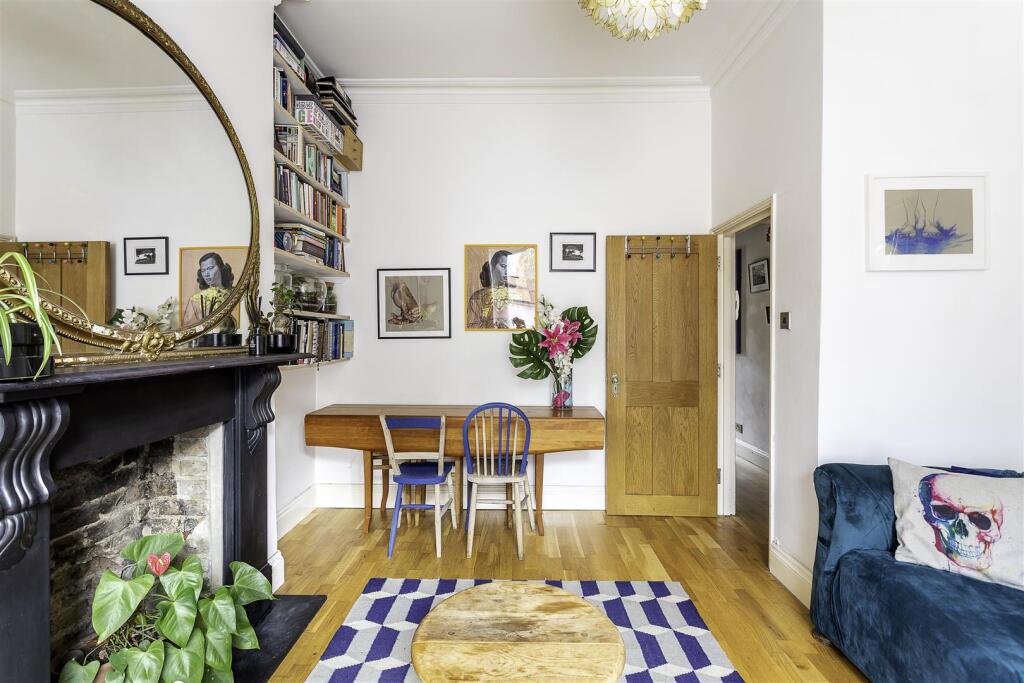 Apartment in London - View 4