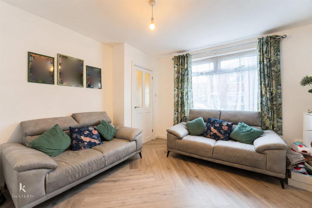 House in Manchester - More