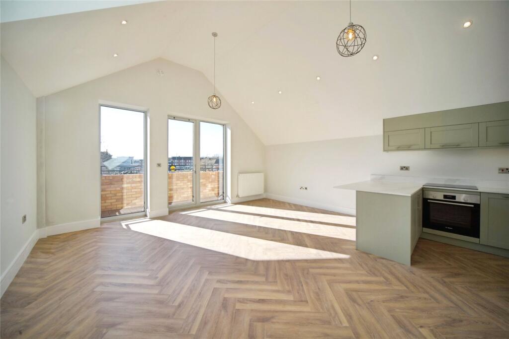 Main image of property: Parkside, Waltham Cross, EN8