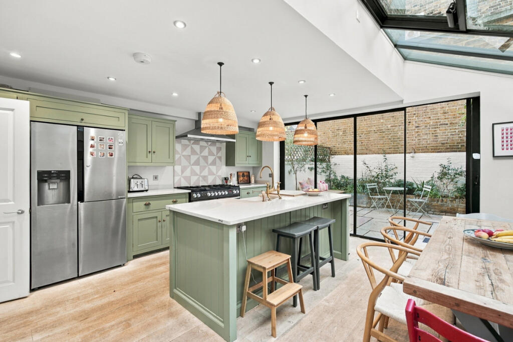 Hadyn Park Road, London, W12 photo 2