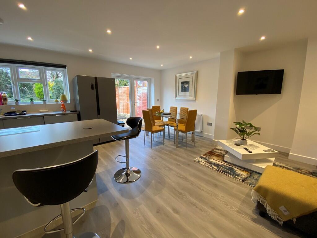 1 bedroom house share for rent