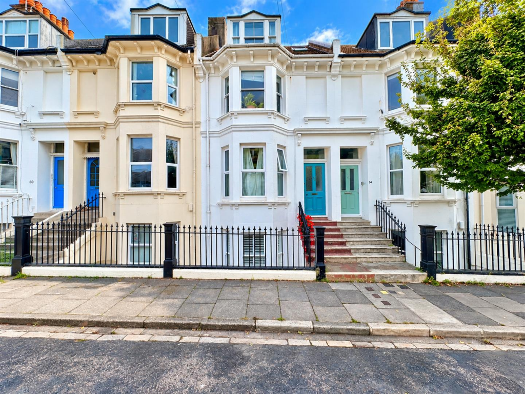 Apartment in Brighton, Round Hill - View 2