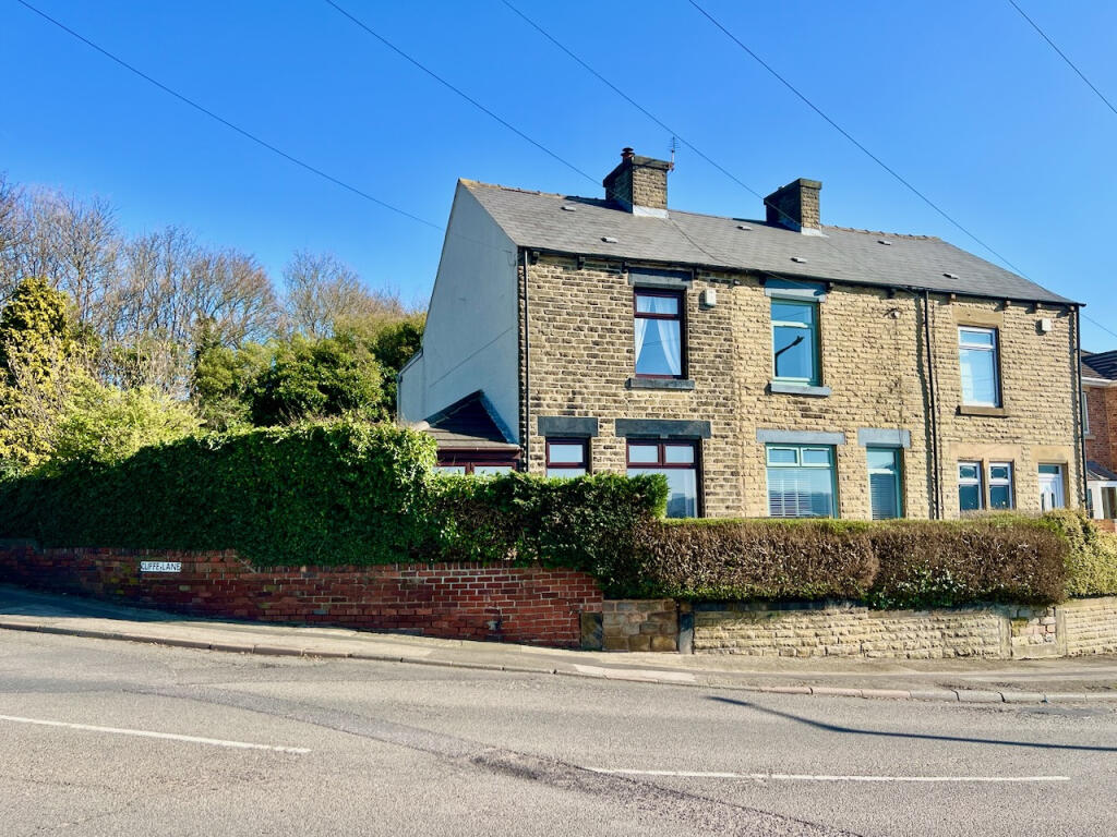 Cliffe Lane, Monk Bretton, Barnsley, S71 photo 2