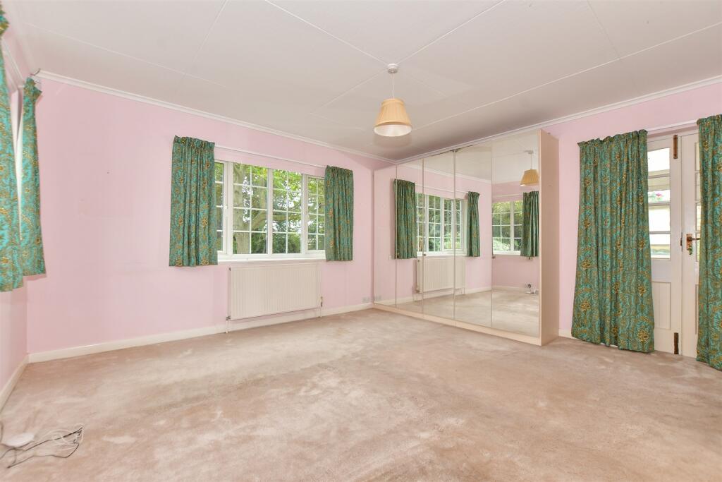 Vicarage Street, St. Peters, Broadstairs, Kent - More
