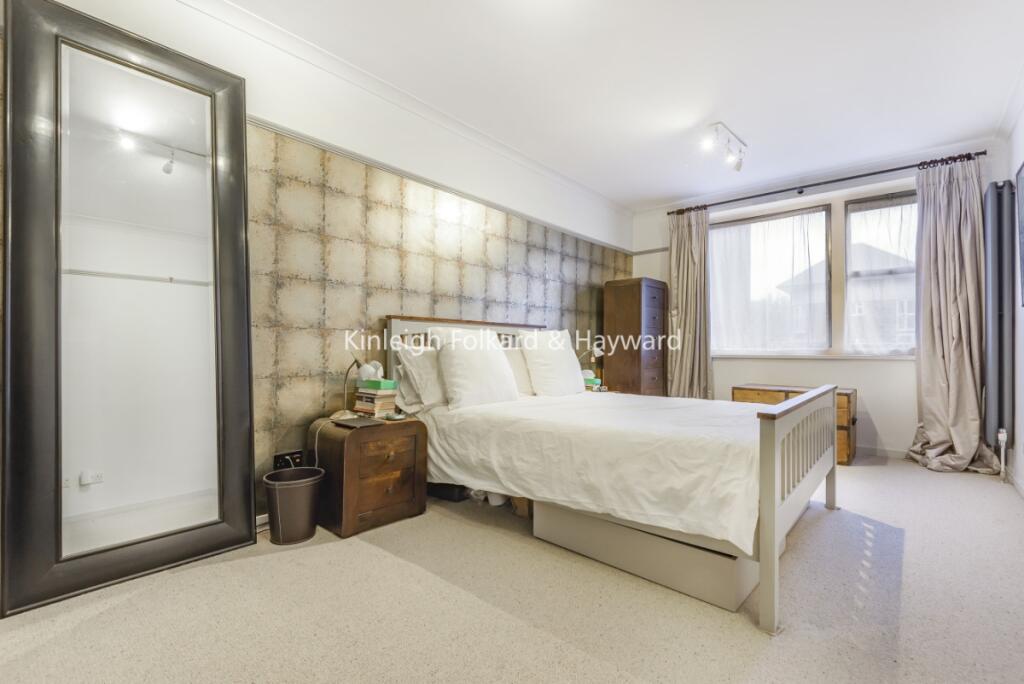 Apartment in London - View 2