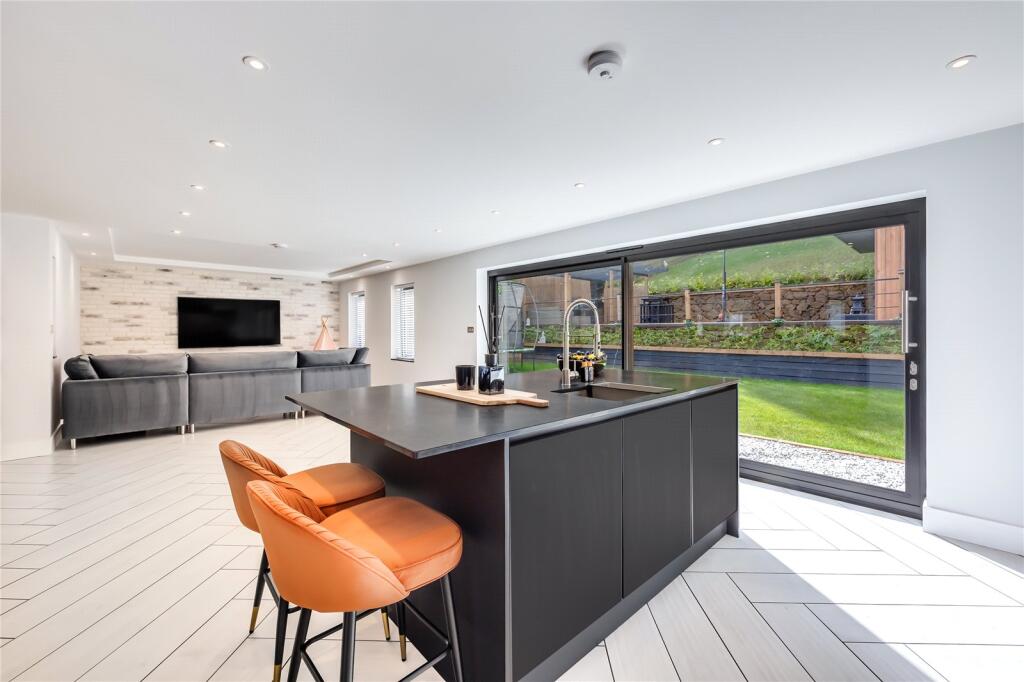 House in Milton Keynes - View 2