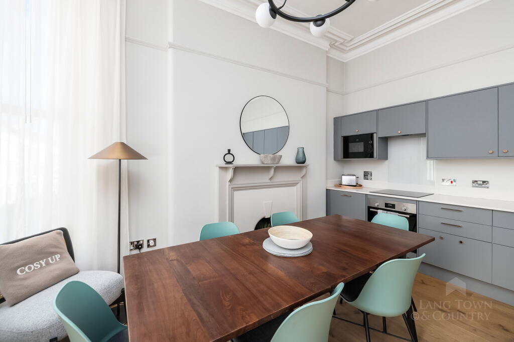 Apartment in Plymouth - More