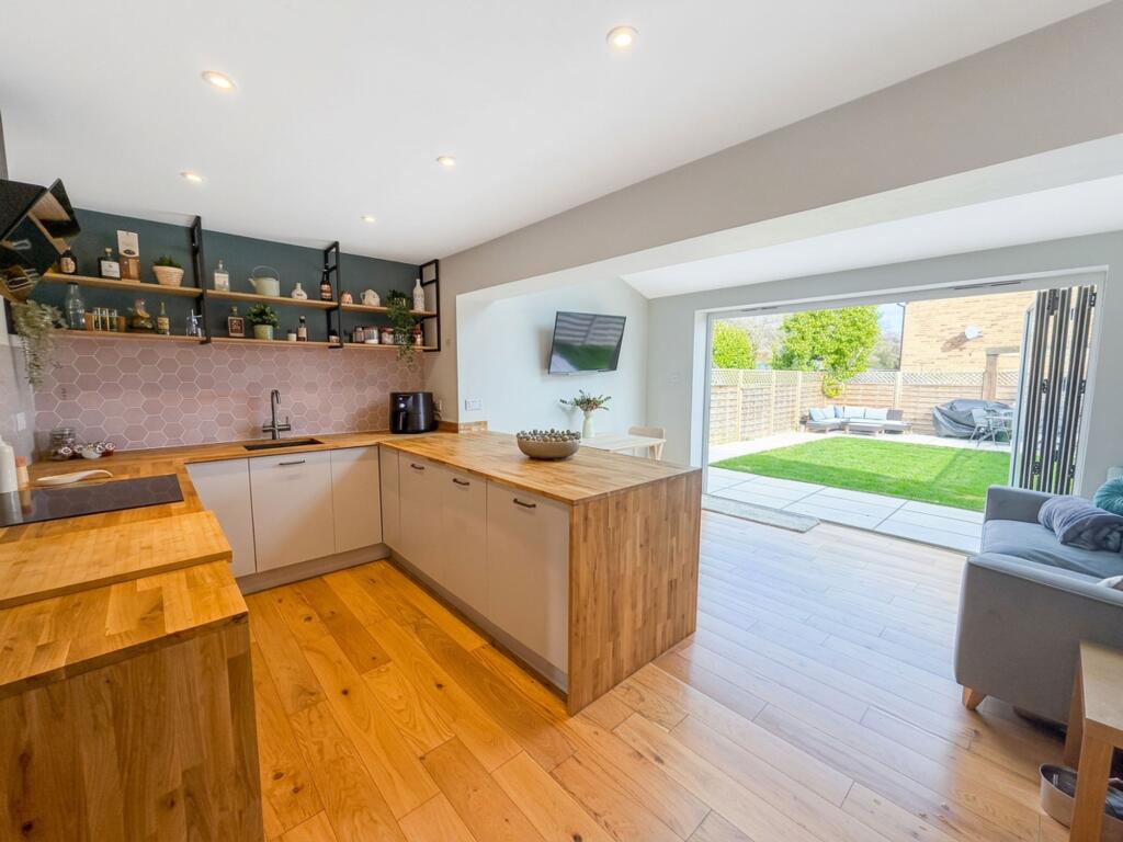 Cherrywood Drive, Gonerby Hill Foot, NG31 - More