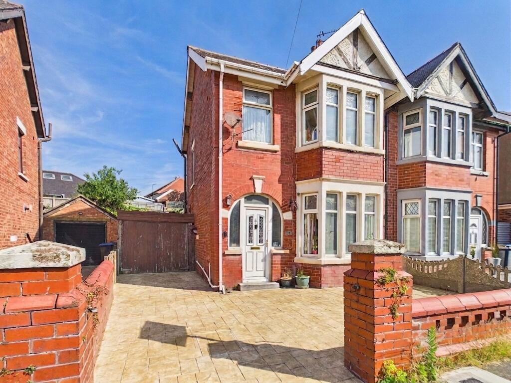 Glastonbury Avenue, Blackpool, FY1 photo 4