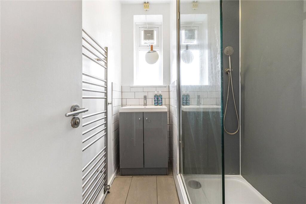 Apartment in London - View 4