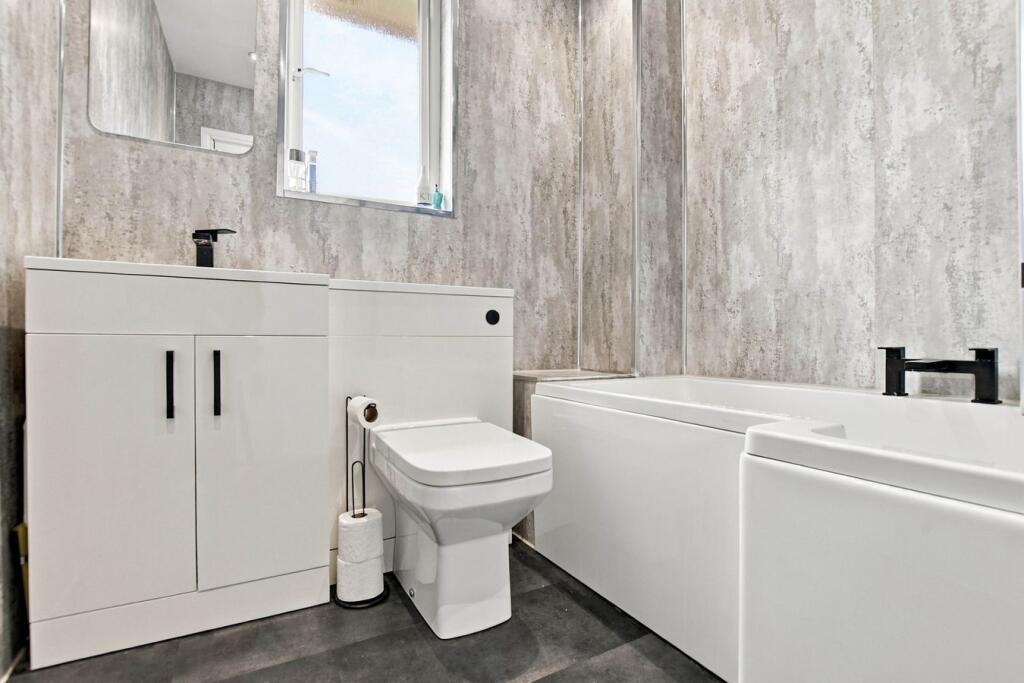 House in Irvine, Redburn - View 4